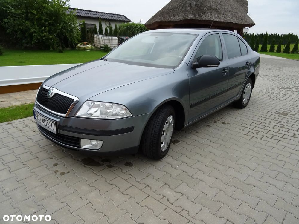 Skoda Octavia 1.6 Ambition - 11