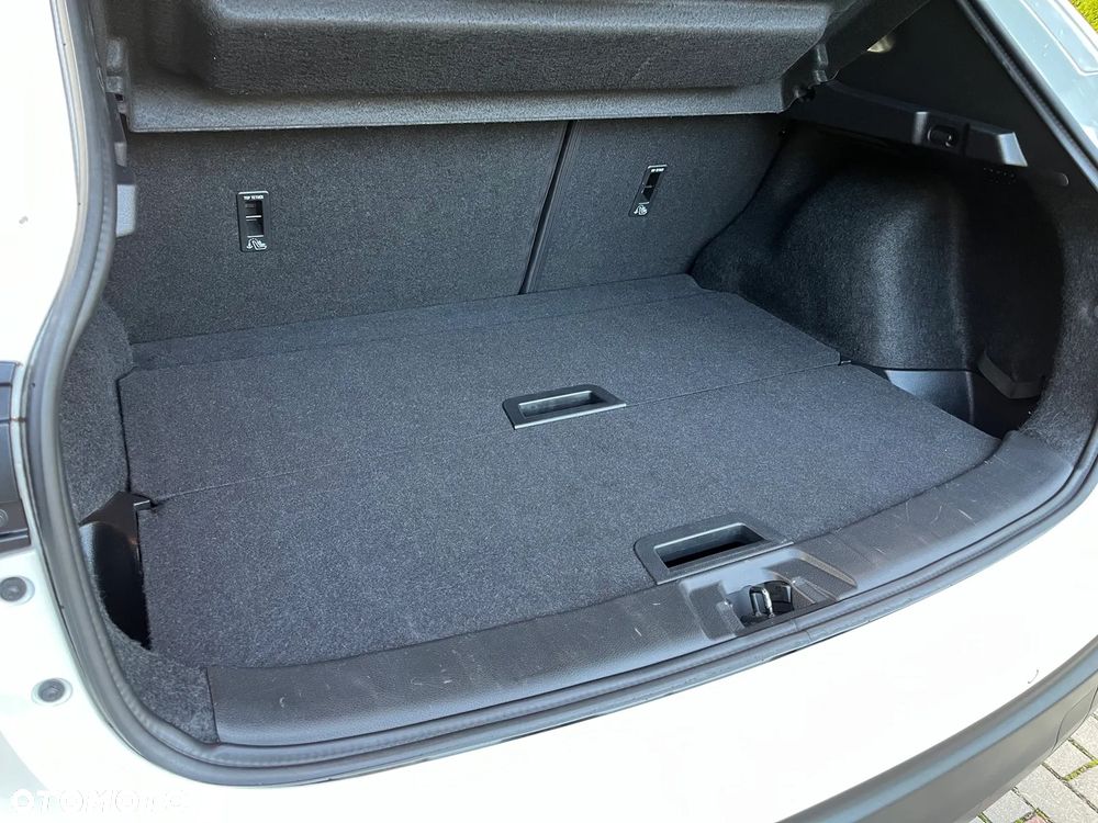 Nissan Qashqai 1.3 DIG-T N-Connecta - 23