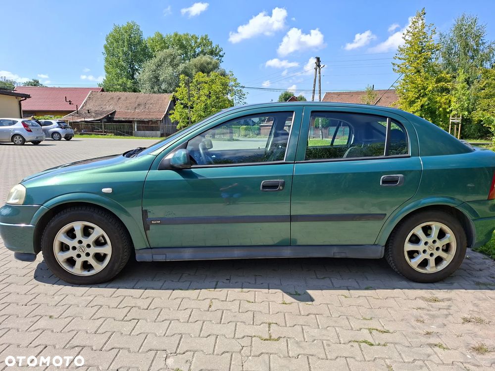 Opel Astra 2.0 DTI - 4