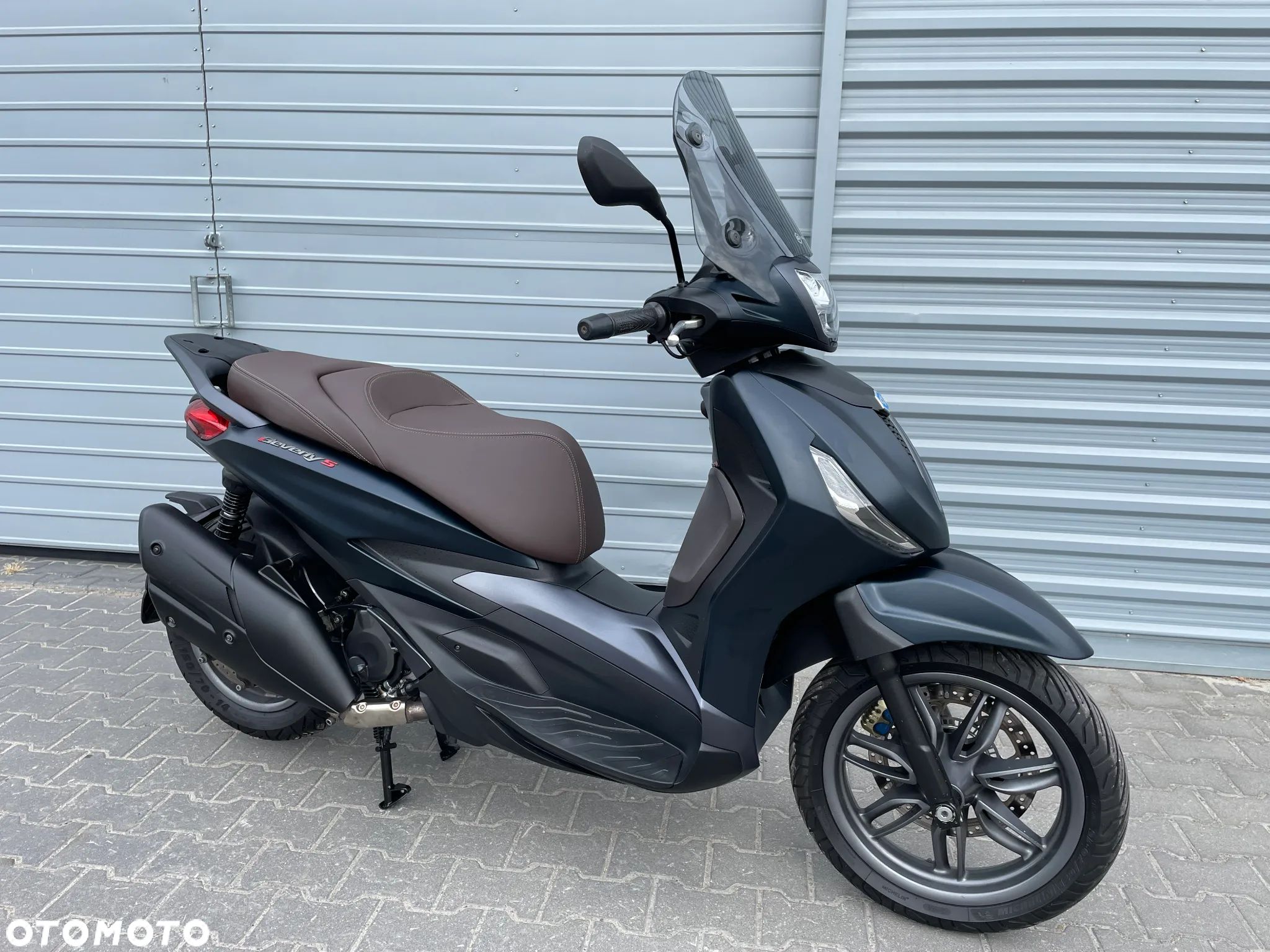 Piaggio Beverly - 1