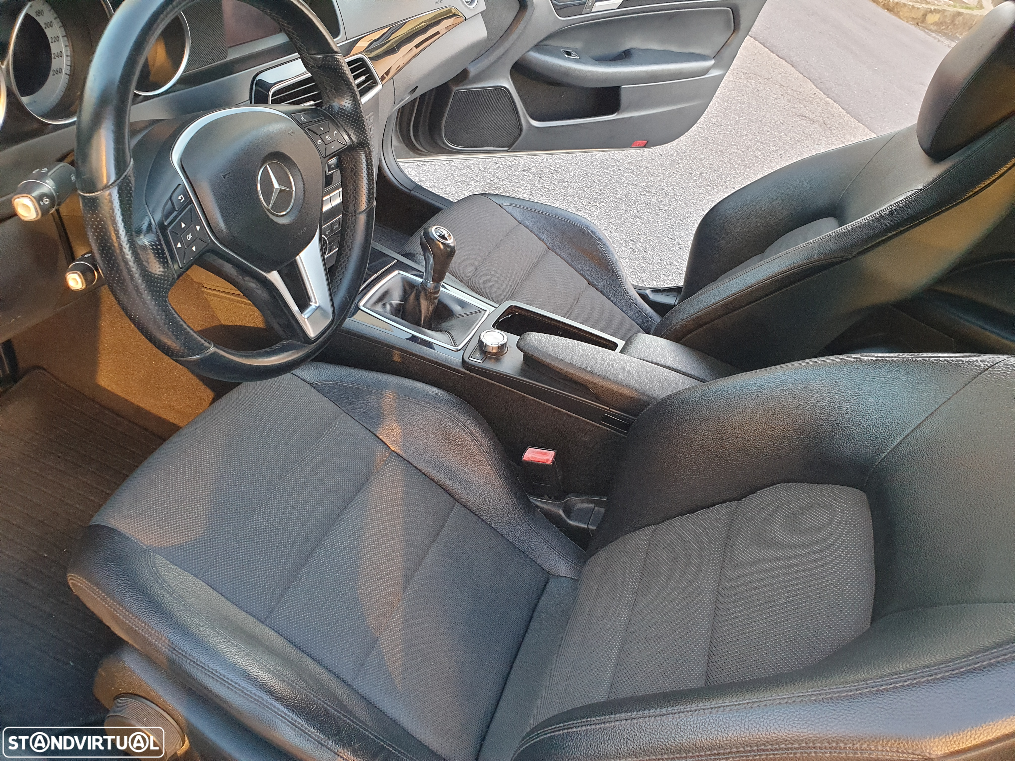 Mercedes-Benz C 220 - 28