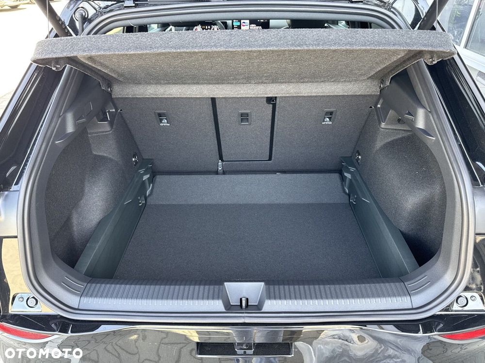 Volkswagen T-Roc - 18