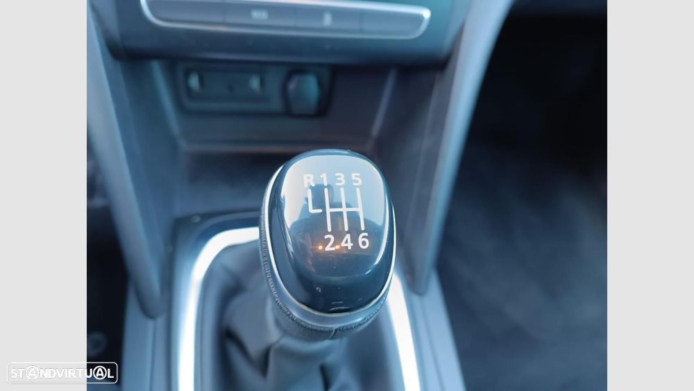 Renault Mégane 1.5 Blue dCi Limited - 10