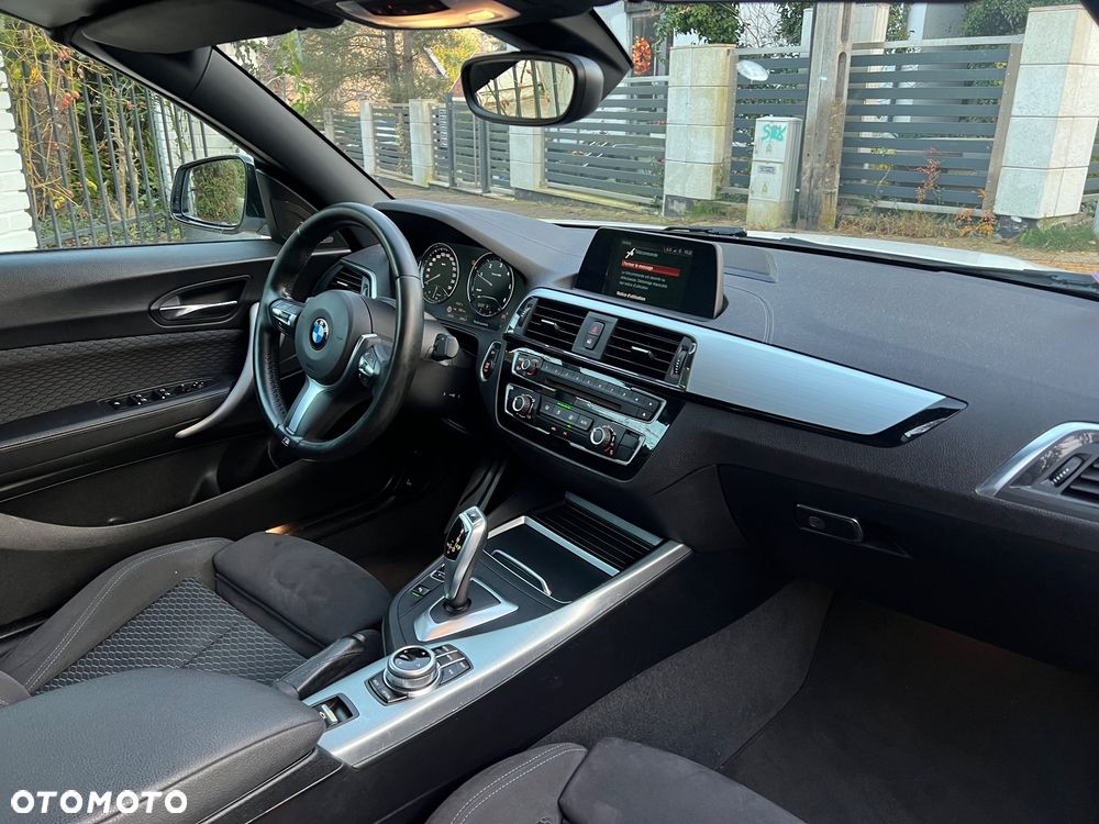 BMW Seria 2 218d - 19