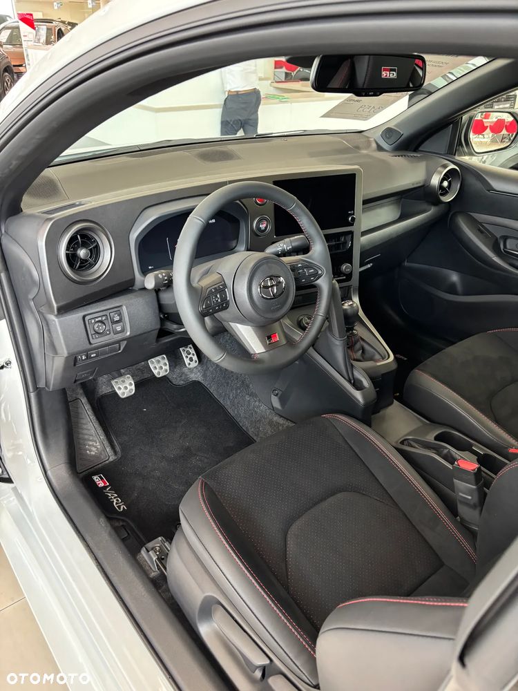 Toyota GR Yaris 1.6 Aero Performance - 17