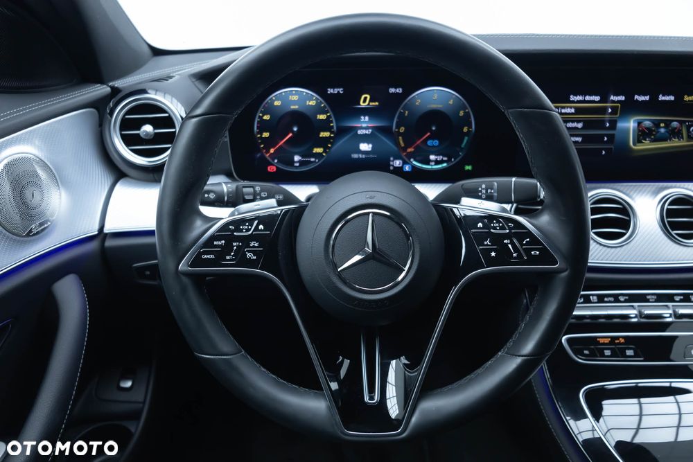 Mercedes-Benz Klasa E 300 de 4-Matic Avantgarde - 16