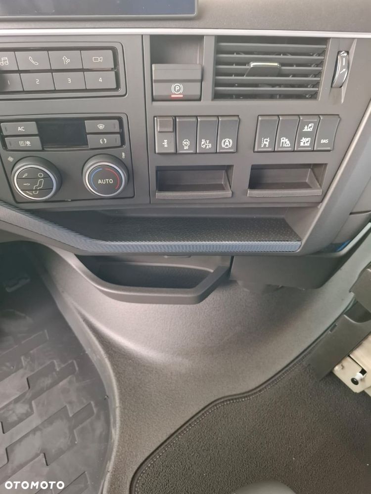 Volvo - 4
