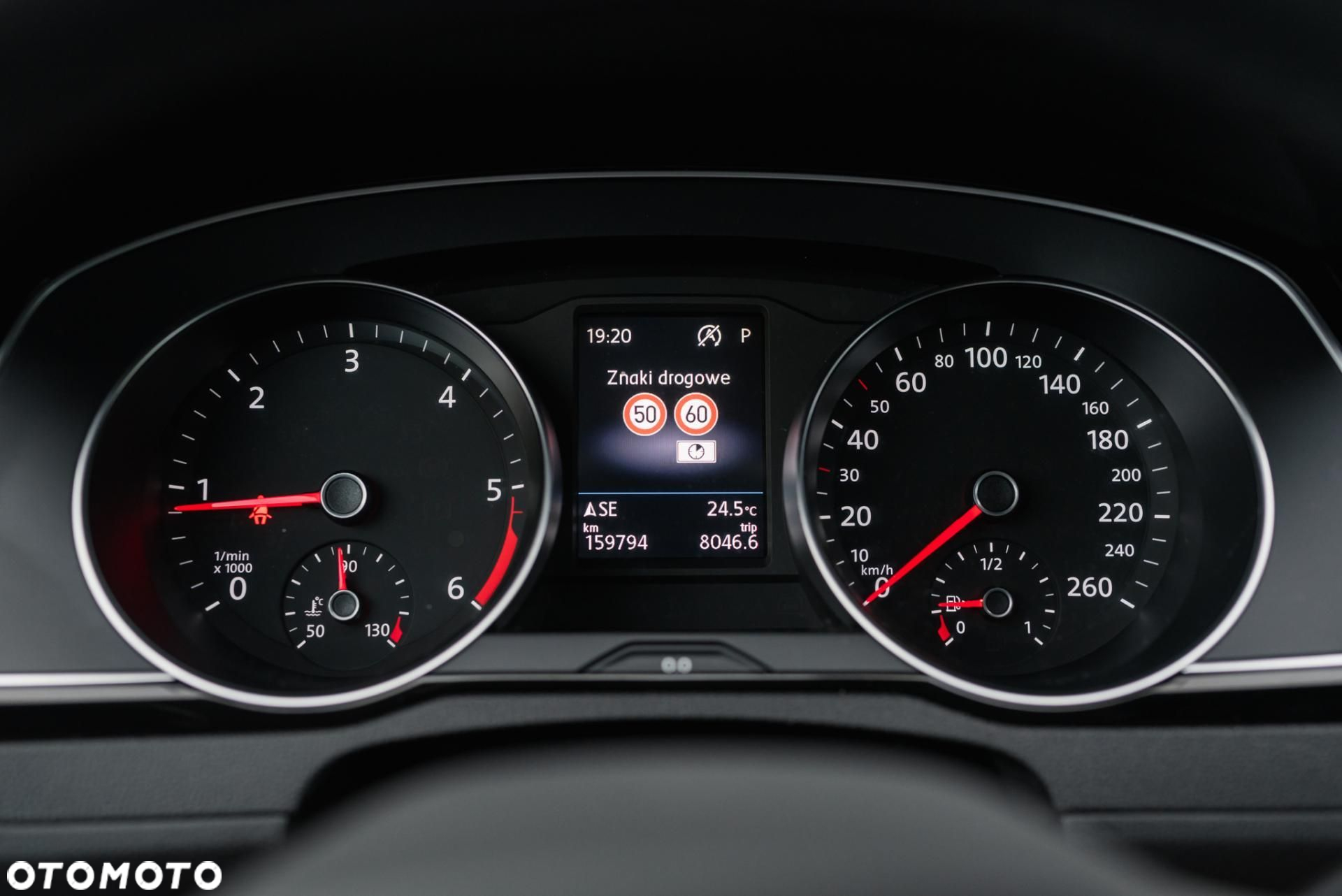 Volkswagen Passat - 30
