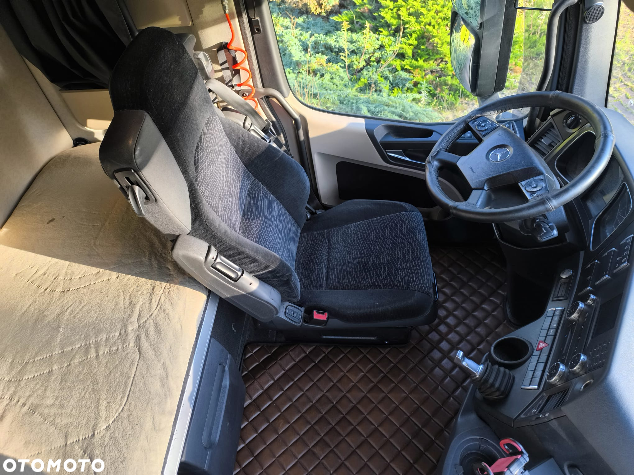 Mercedes-Benz Actros - 11