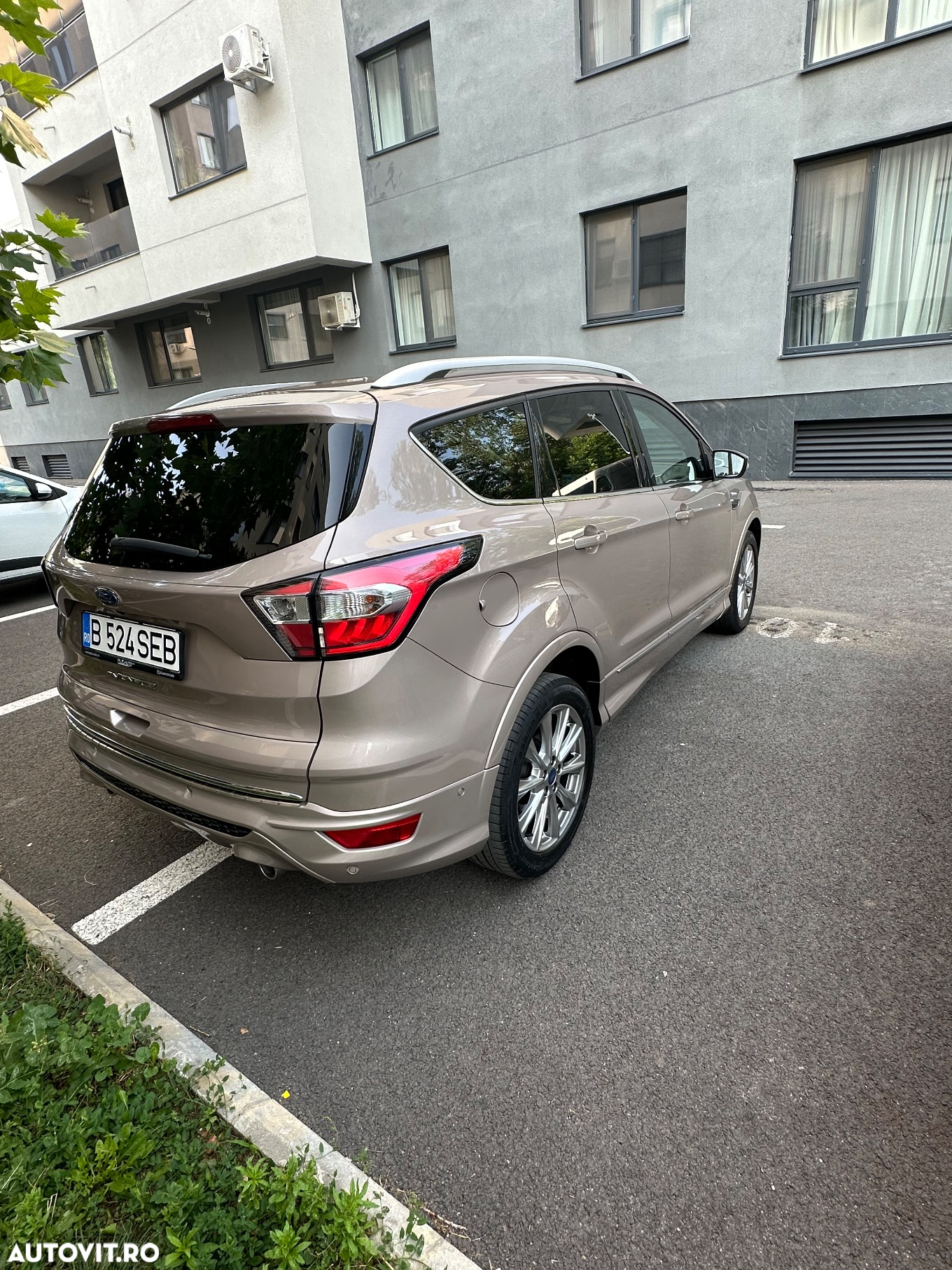 Ford Kuga 2.0 TDCi 4WD Powershift Vignale - 5