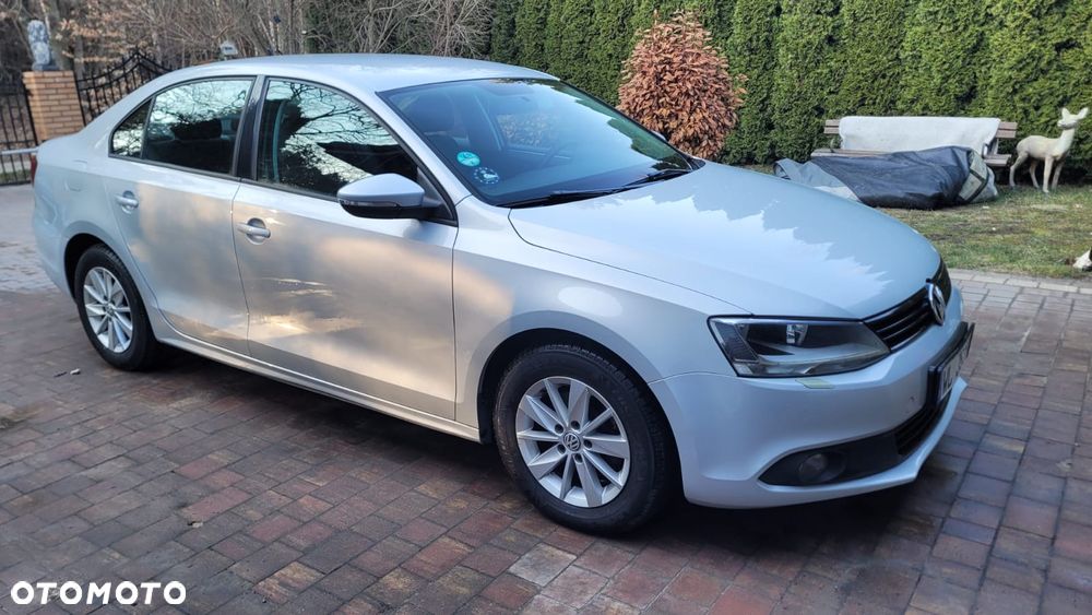Volkswagen Jetta 1.2 TSI BlueMotion Technology Comfortline - 4
