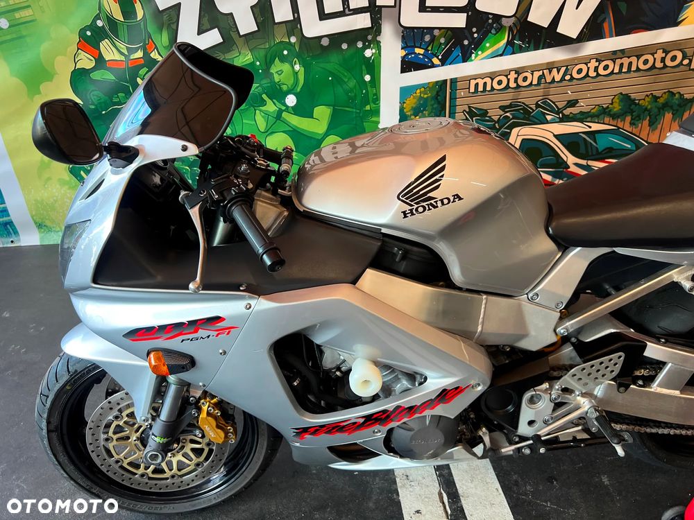 Honda CBR - 17