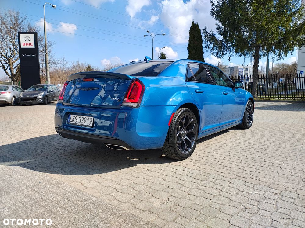Chrysler 300s - 18