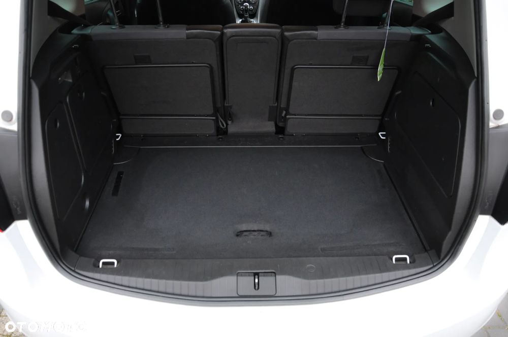 Opel Meriva 1.4 T Cosmo - 26