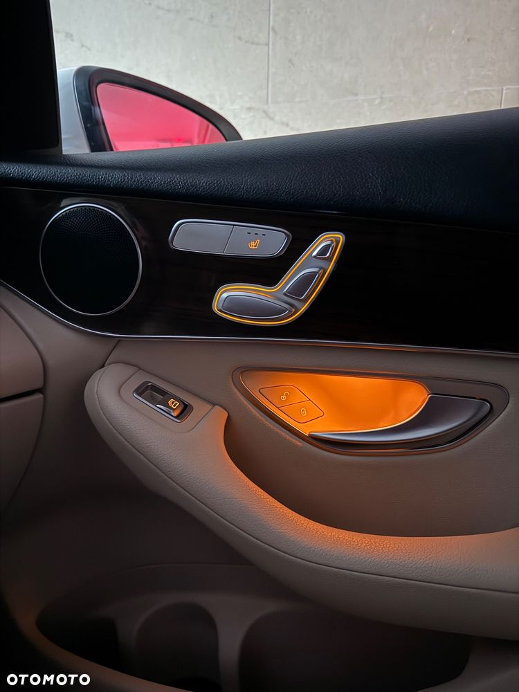 Mercedes-Benz GLC 300 4Matic 9G-TRONIC - 36