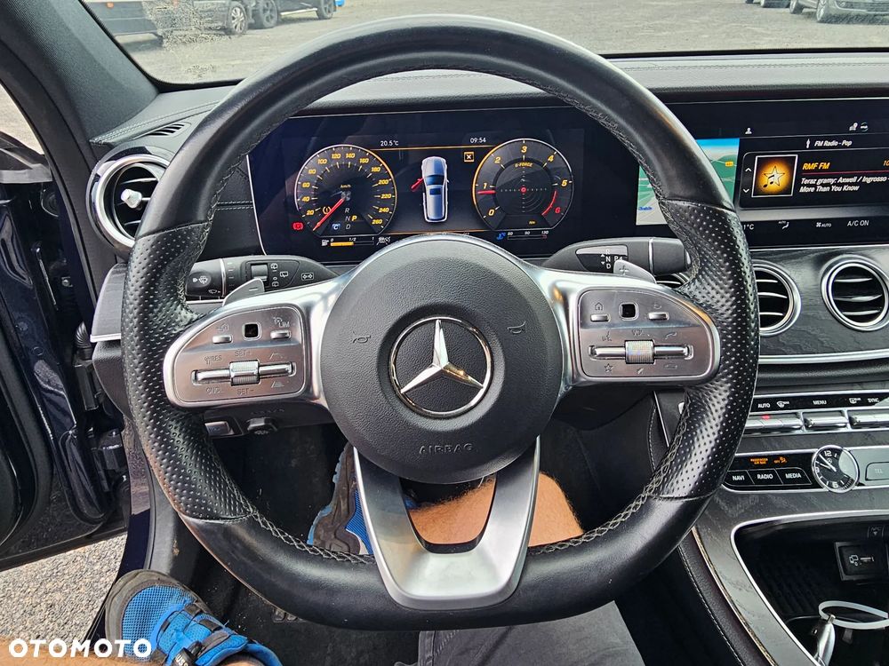 Mercedes-Benz Klasa E 220 d 4Matic 9G-TRONIC AMG Line - 26
