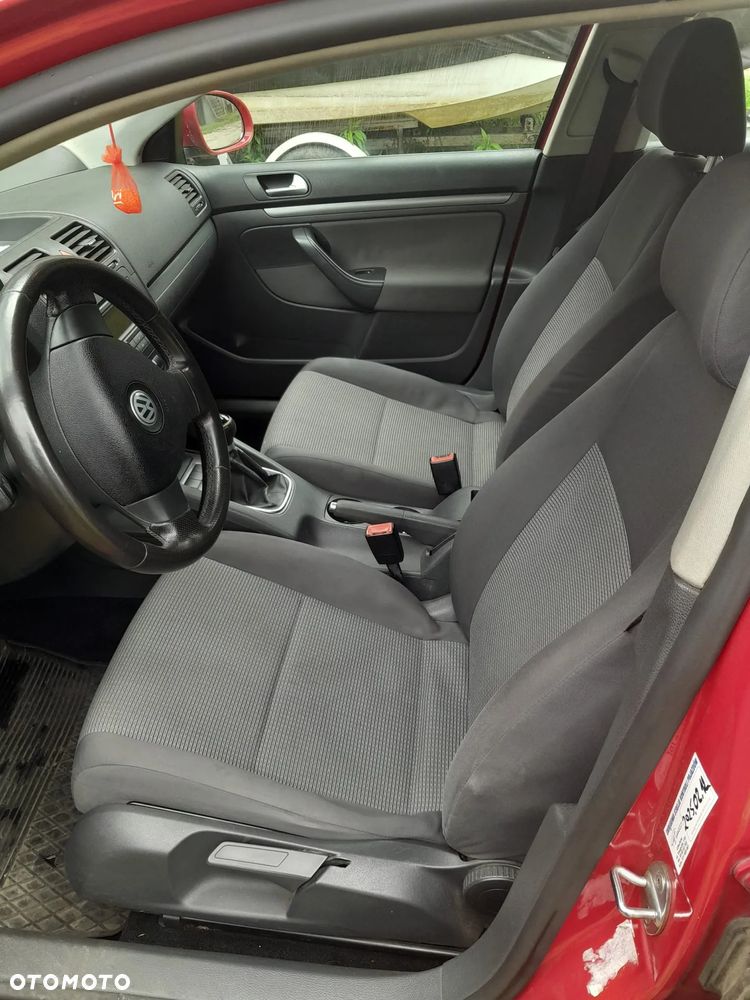 Volkswagen Golf V 1.9 TDI Comfortline - 4