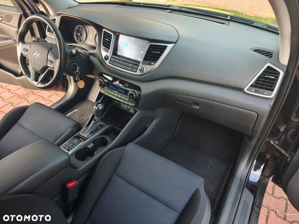 Hyundai Tucson 2.0 CRDI 4WD Automatik Style - 22