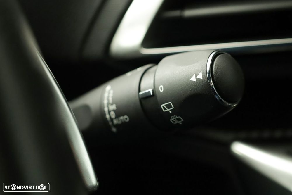 Peugeot 3008 1.6 Hybrid Allure Pack e-EAT8 - 17