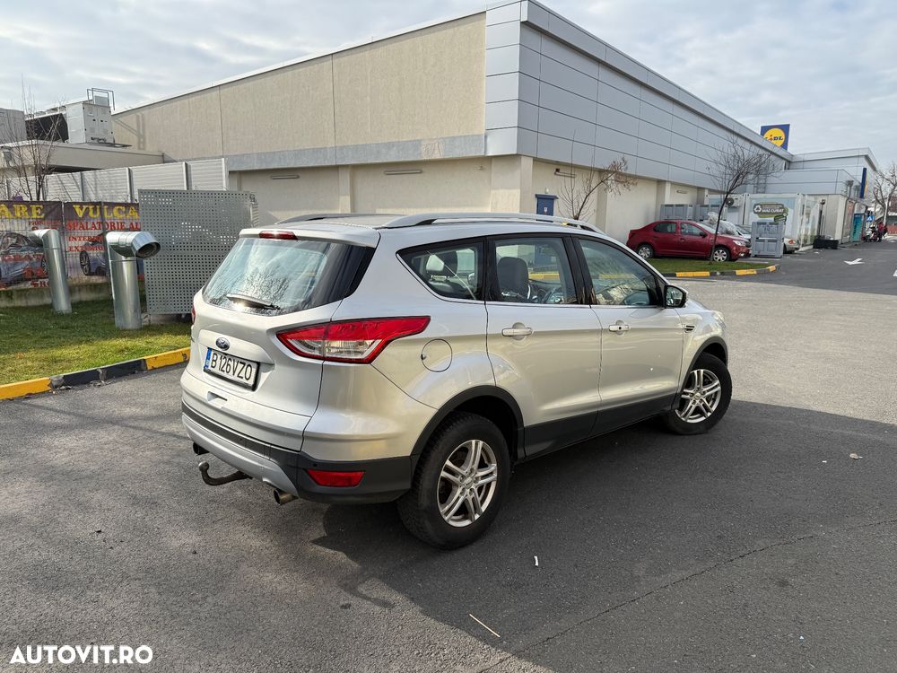 Ford Kuga 2.0 TDCi Powershift 4WD Titanium - 2