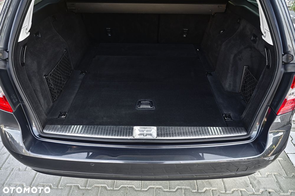 Mercedes-Benz Klasa E 250 CDI DPF 4Matic BlueEFFICIENCY 7G-TRONIC - 22