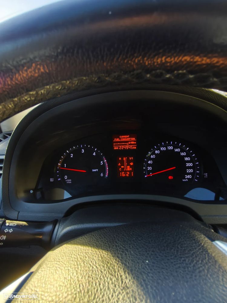 Toyota Avensis SW 2.0 D-4D Comfort - 3