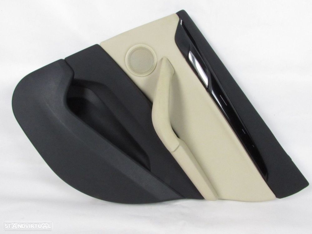 Forra da porta em Pele Direito/Trás Seminovo/ Original BMW X1 (F48) - 1