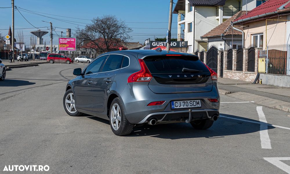 Volvo V40 D2 Momentum - 3