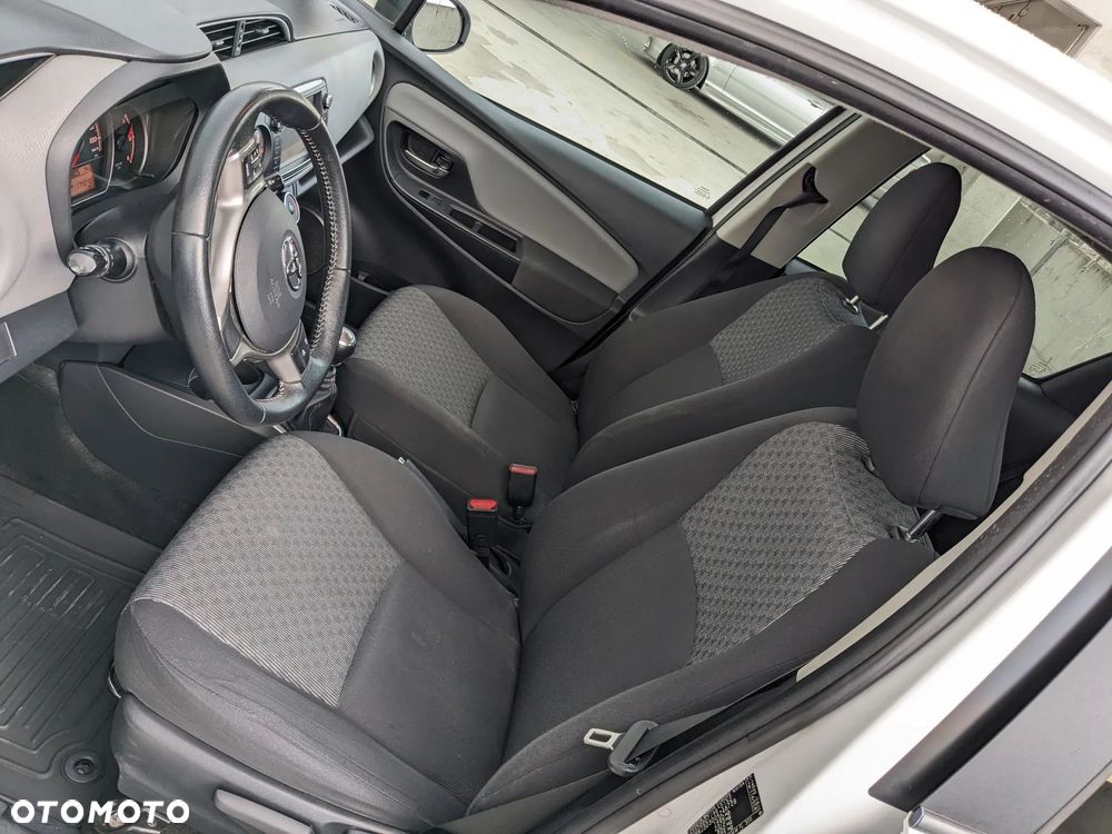 Toyota Yaris 1.33 Premium - 13