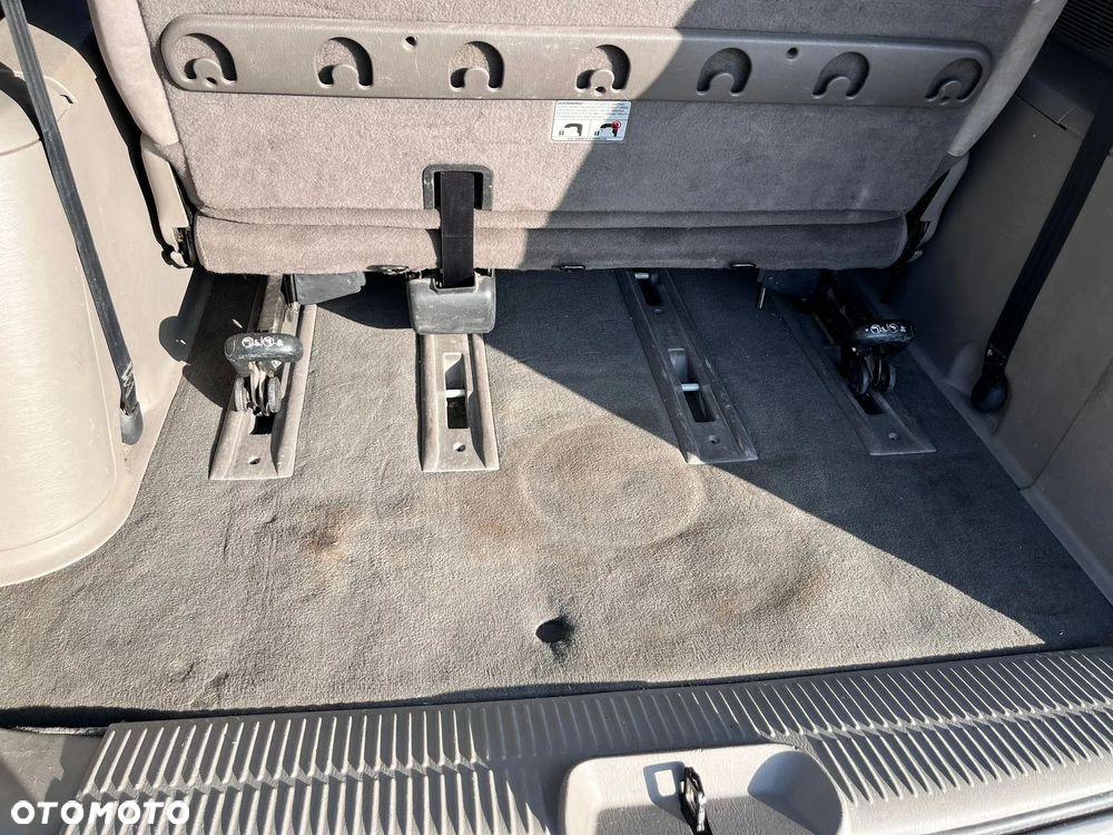 Chrysler Grand Voyager 3.3L Limited - 33