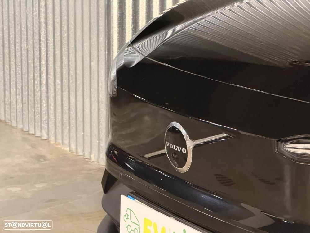 Volvo EX30 Single Motor Extended Range RWD Ultra - 15
