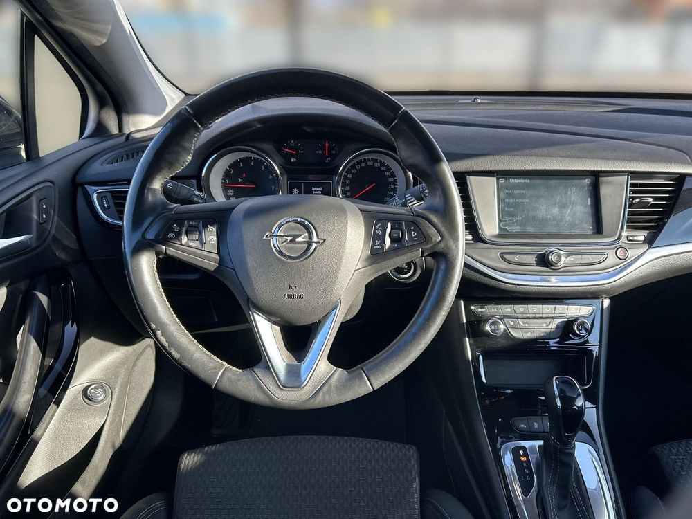 Opel Astra 1.6 T Elite S&S - 18