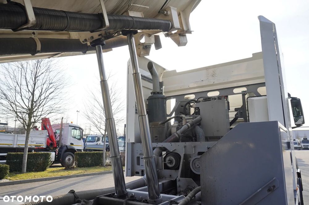 MAN TGS 26.360 E6 / Zabudowa WUKO Rivard 18 m3 / 180 tys. km / oś skrętna - 17