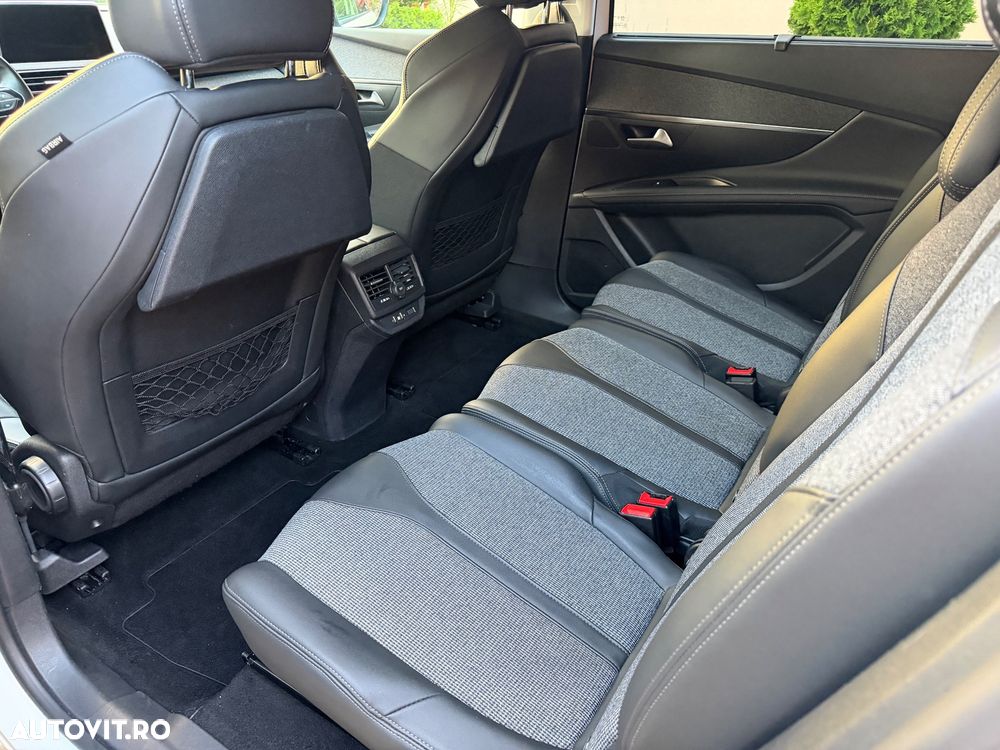Peugeot 5008 - 11
