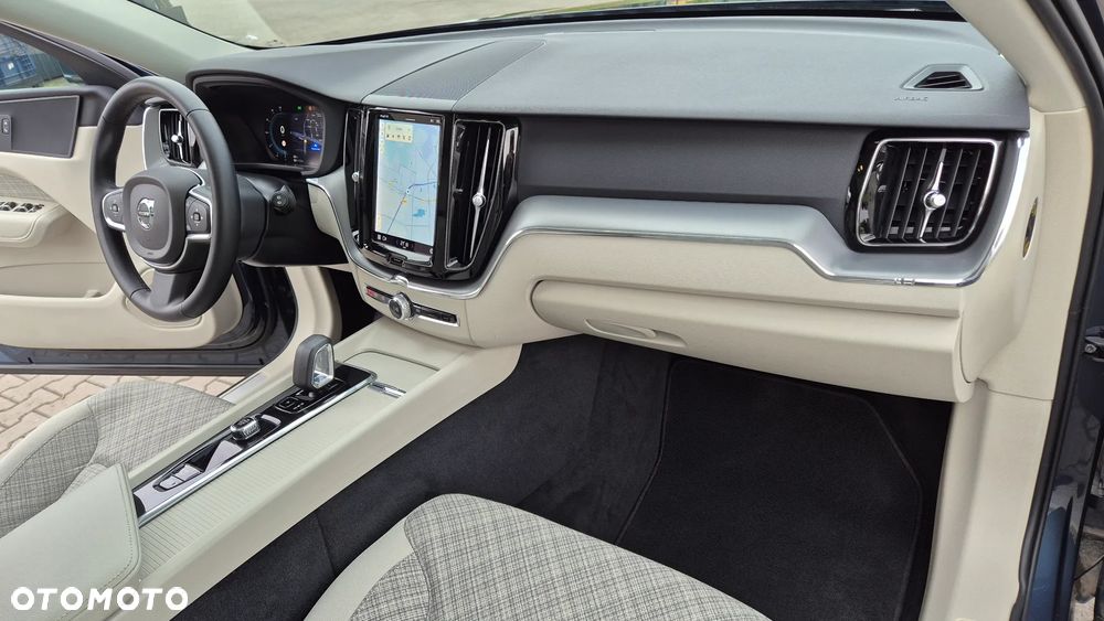 Volvo XC 60 T6 Plug-In Hybrid AWD Inscription Expression - 27