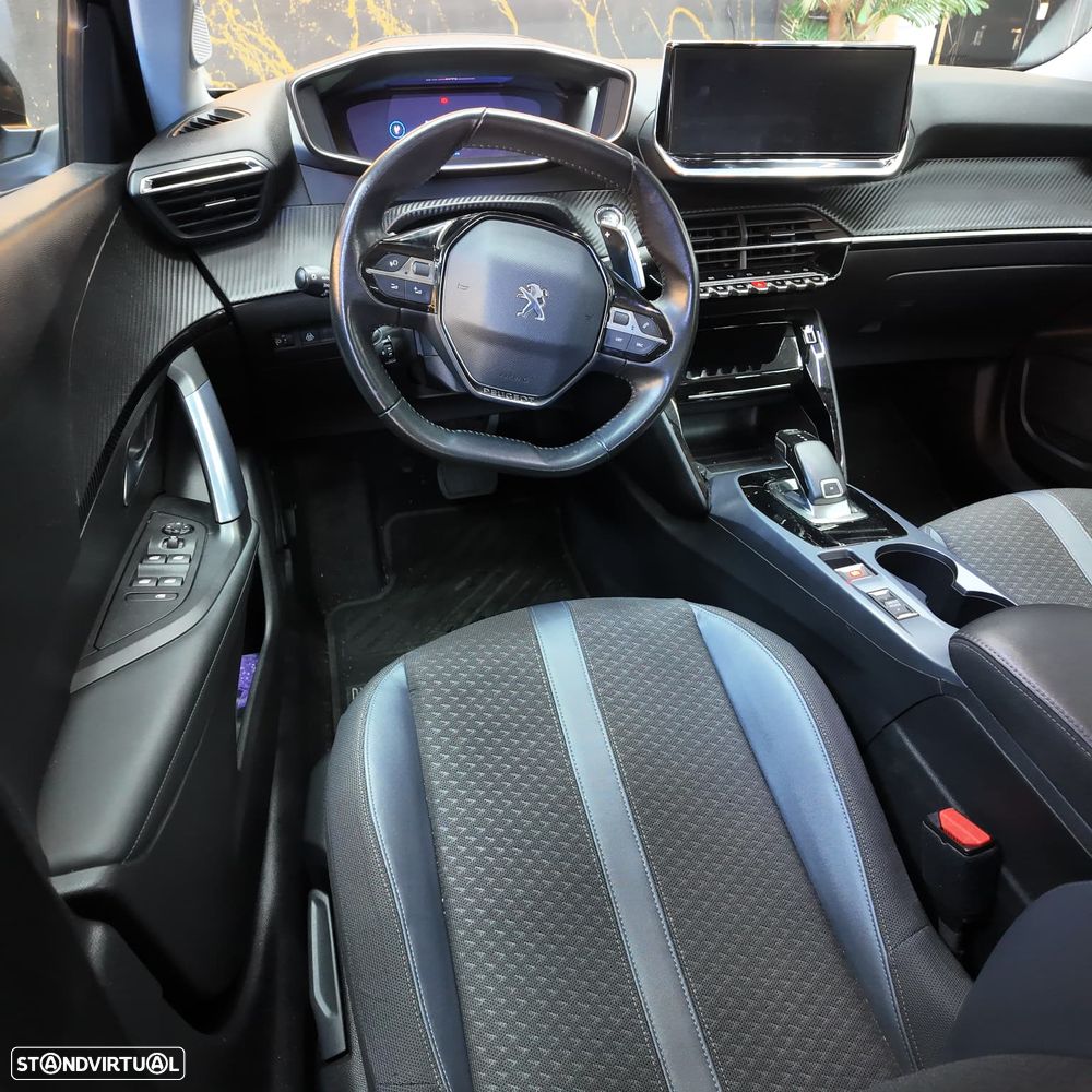 Peugeot 2008 PureTech 130 EAT8 Allure - 6