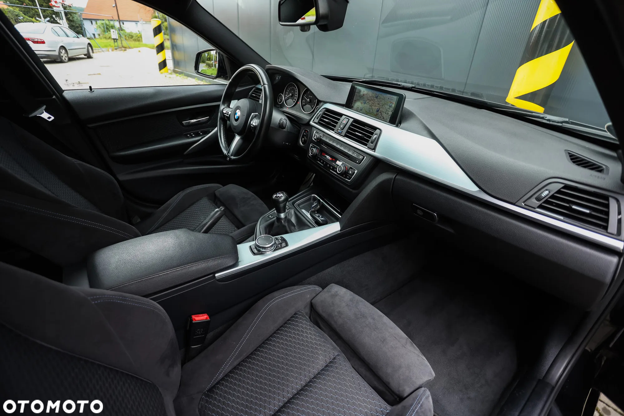 BMW Seria 3 320d Touring Sport Line - 26