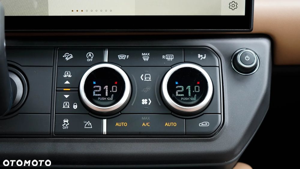 Land Rover Defender 3.0 D350 mHEV X-Dynamic HSE - 22