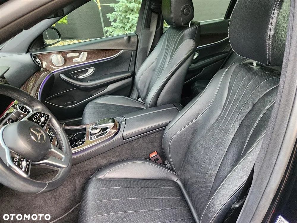 Mercedes-Benz Klasa E 300 9G-TRONIC AMG Line - 15