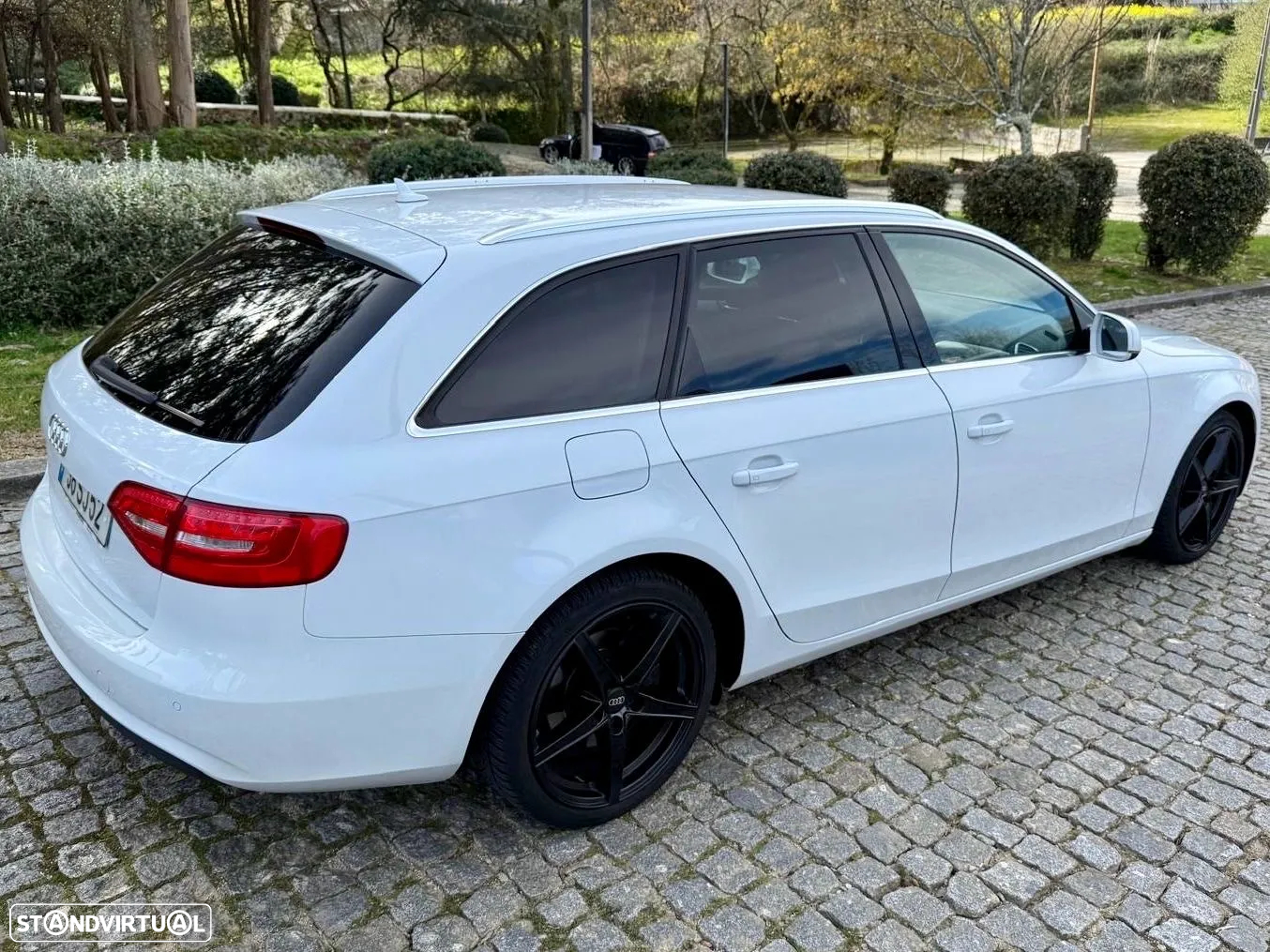 Audi A4 Avant 2.0 TDI Business Line Sport - 17
