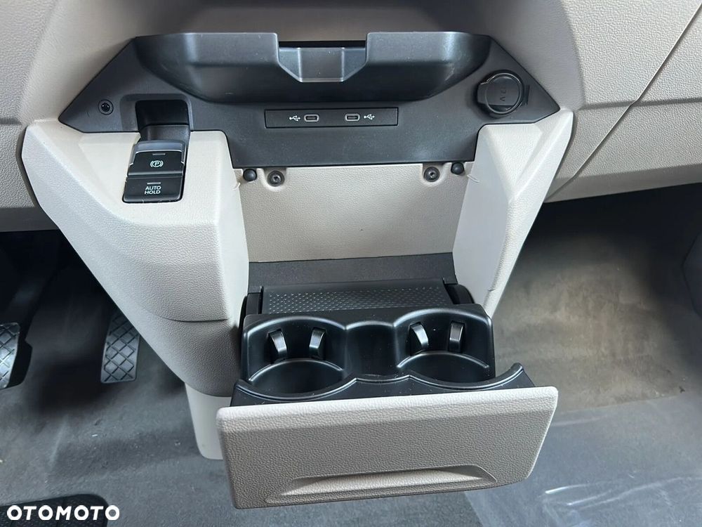 Volkswagen California - 32