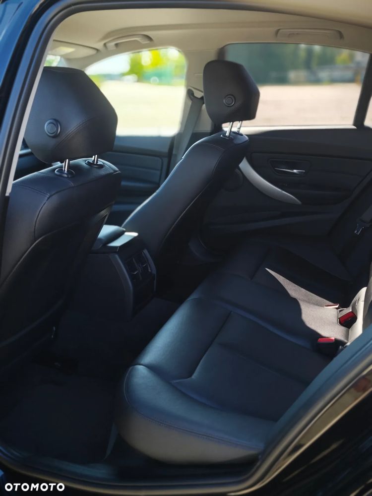 BMW Seria 3 320d xDrive - 5
