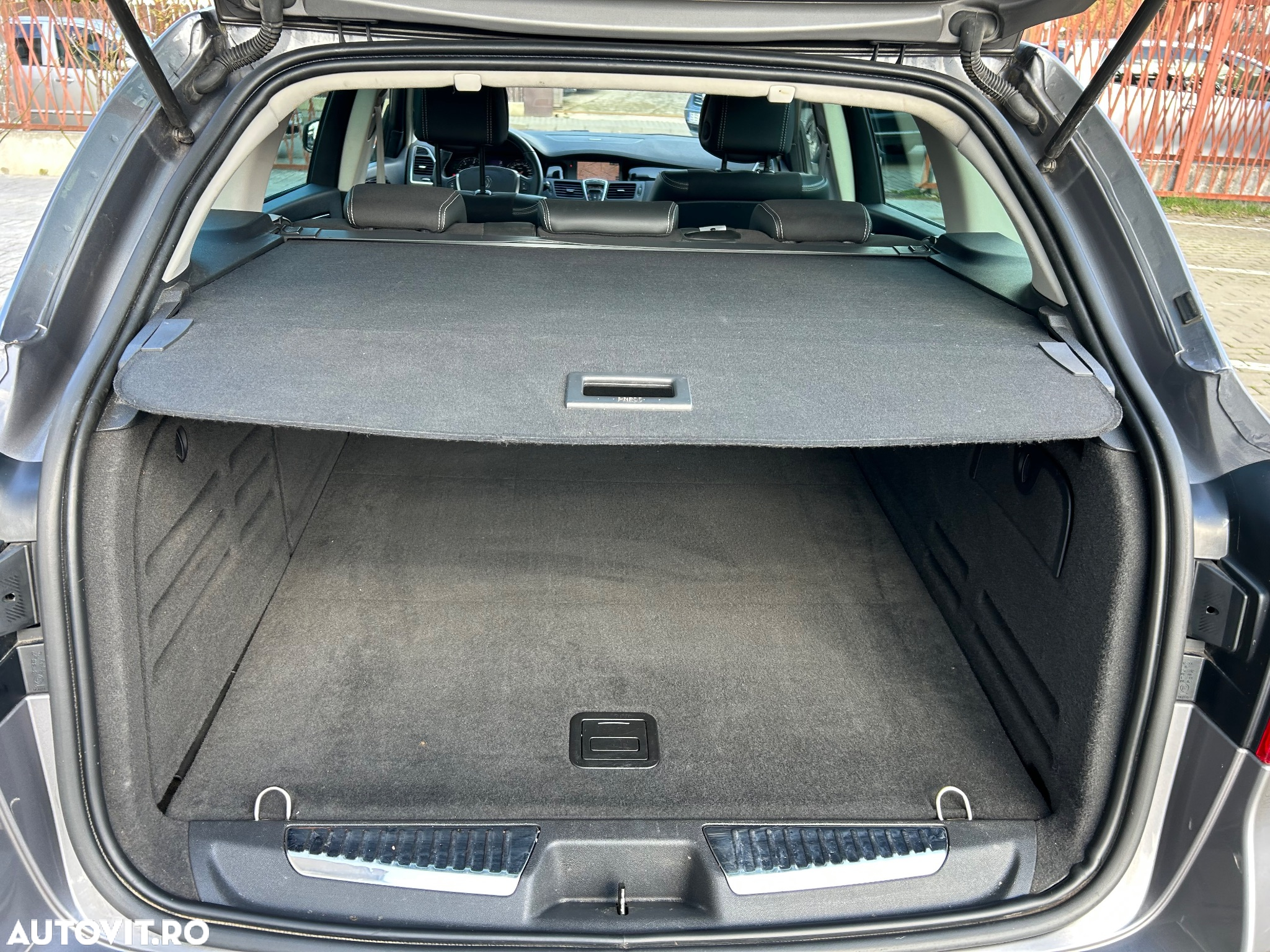 Renault Laguna dCi 150 FAP Start-Stop Bose Edition - 17
