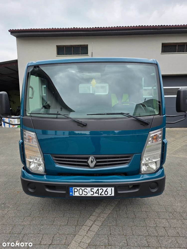 Renault Maxity - 5
