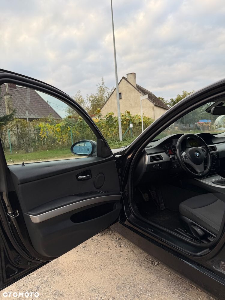 BMW Seria 3 320i - 15