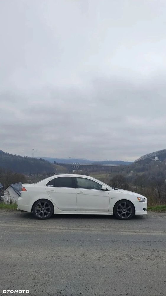 Mitsubishi Lancer 1.6 Inform - 1
