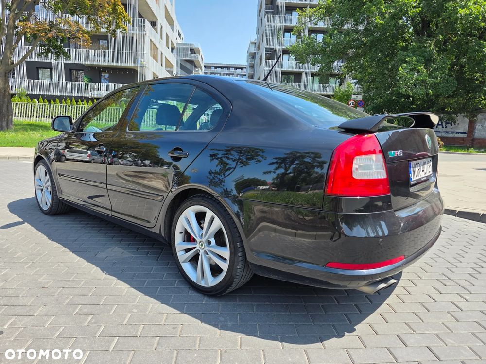 Skoda Octavia 2.0 TSI RS - 26