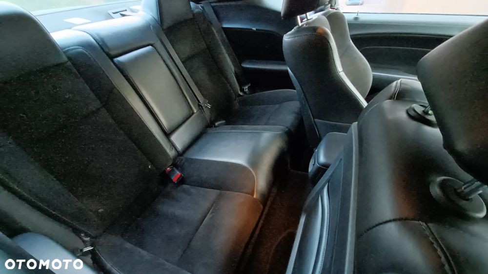 Dodge Challenger 3.6 GT AWD - 26