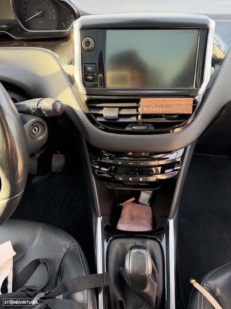 Peugeot 2008 1.6 e-HDi Allure - 7