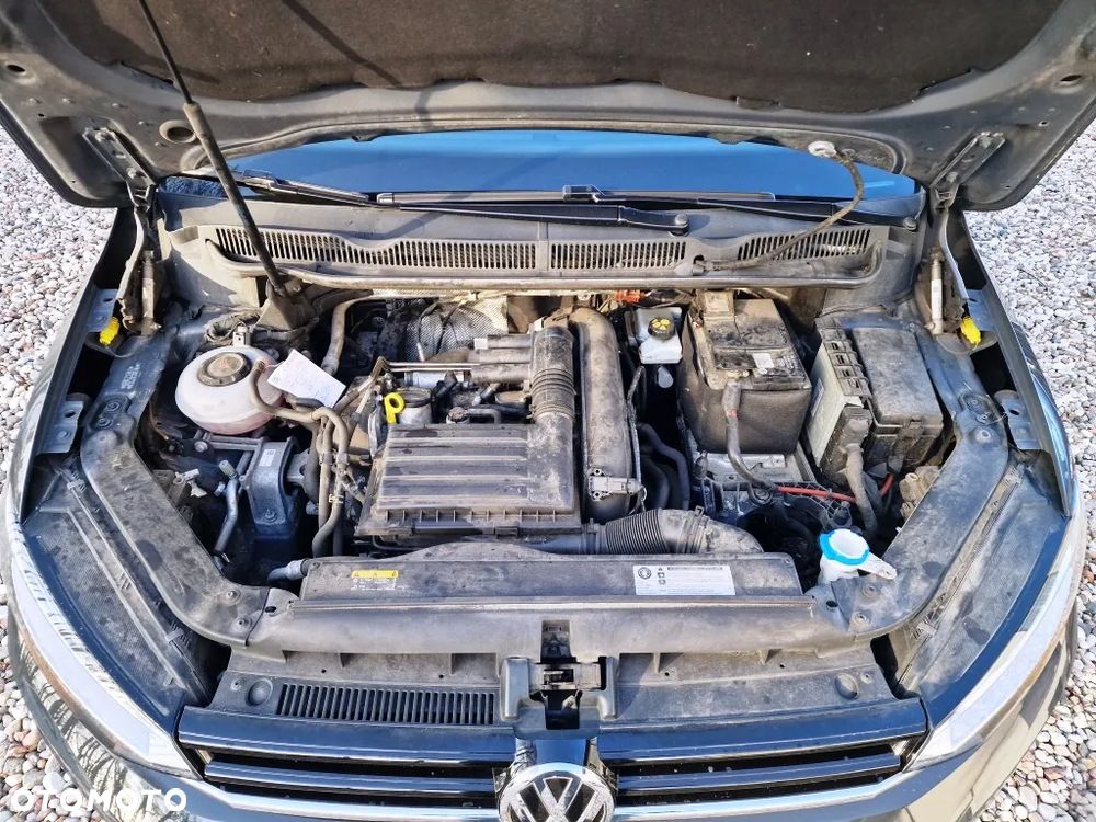 Volkswagen Touran - 19